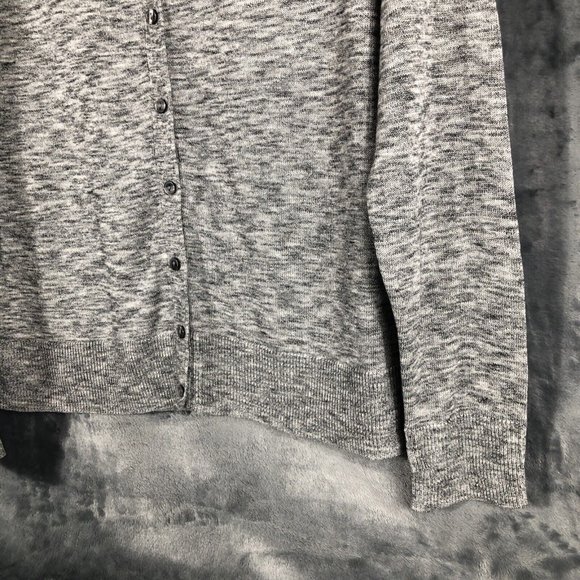 Croft and Barrow Woman's Cardigan Sweater Size Medium Long Sleeve Button Up - Picture 2 of 10